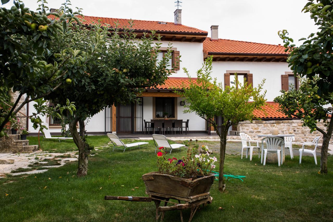 Casa De La Cadena Guest House Asiain Ngoại thất bức ảnh