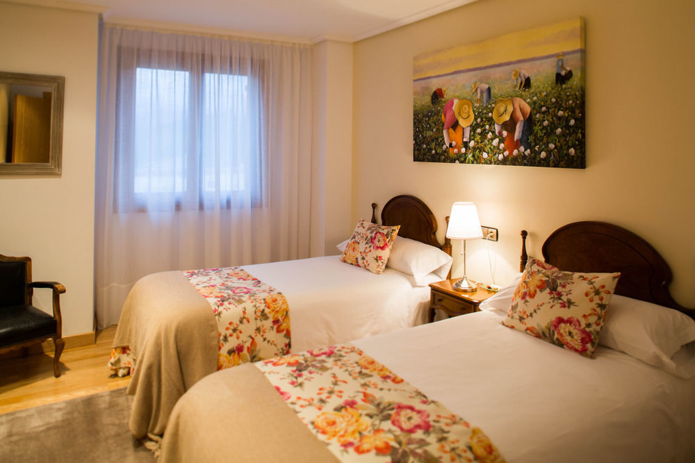 Casa De La Cadena Guest House Asiain Ngoại thất bức ảnh