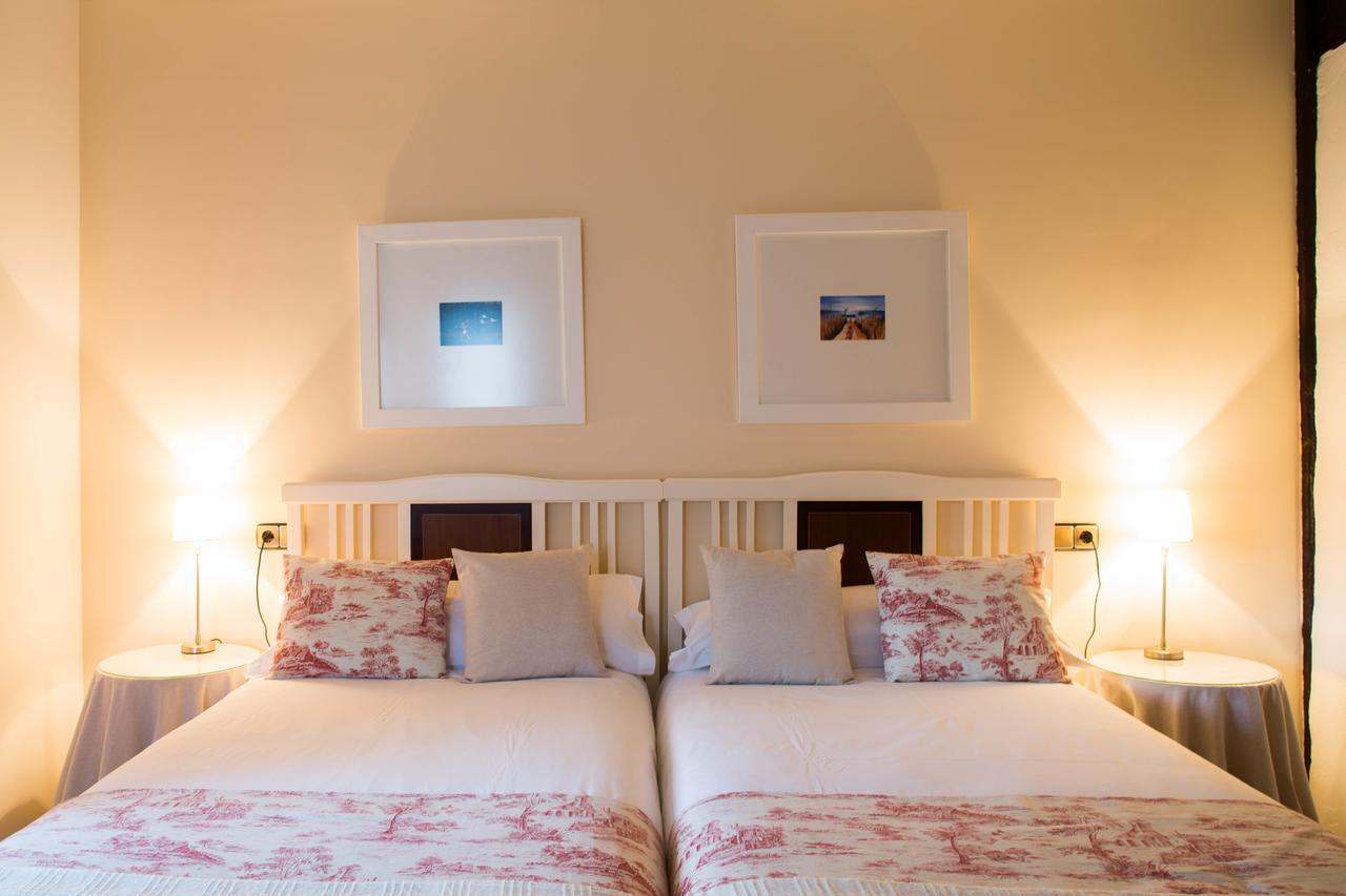 Casa De La Cadena Guest House Asiain Ngoại thất bức ảnh